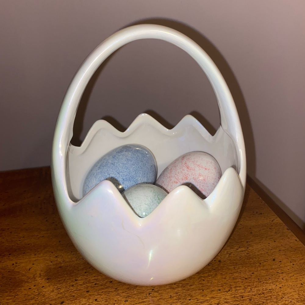 Target’s Bullseye Playground Ceramic Cracked Easter Egg Basket w/ Ceramic Eggs